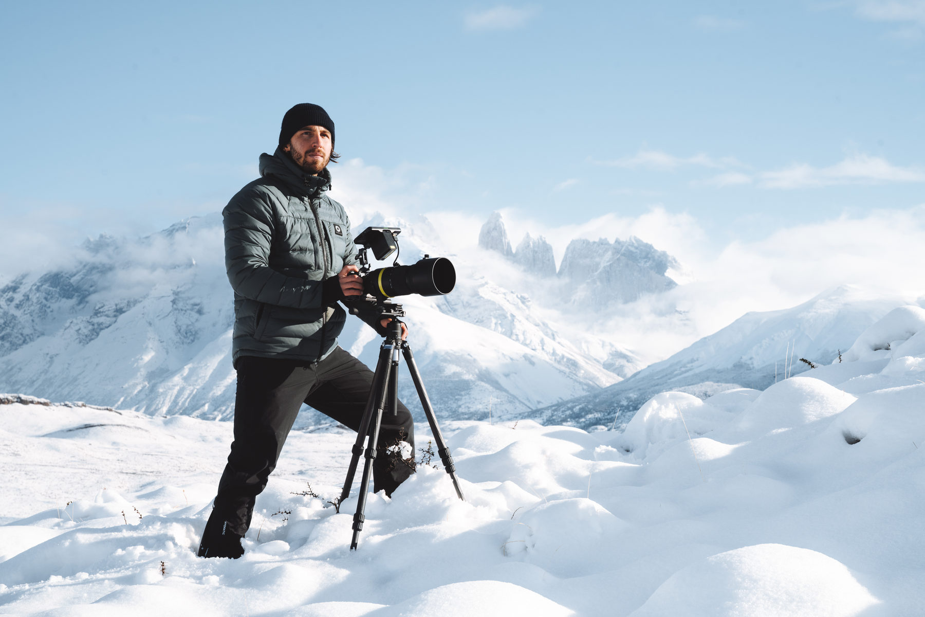 Ricardo Braz filming in the snow